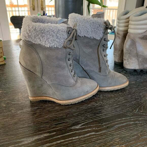 Comptoir Des Cotonniers Shearling Trimmed Gray Suede Wedge Bootie sz 37 … - Picture 1 of 6